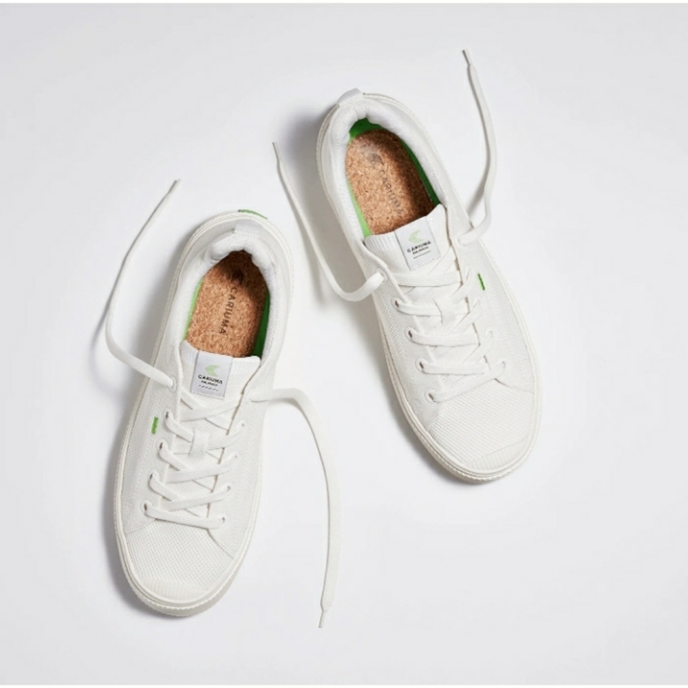 Cariuma canvas low top sneakers